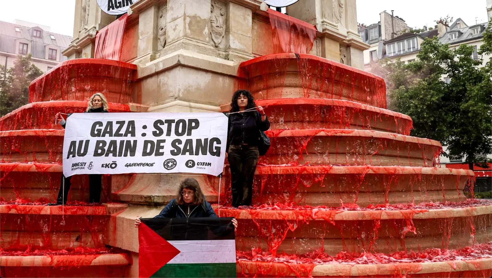 Blood in the Fountain: Paris Protest Turns Iconic Landmark Red in Gaza Ceasefire Plea